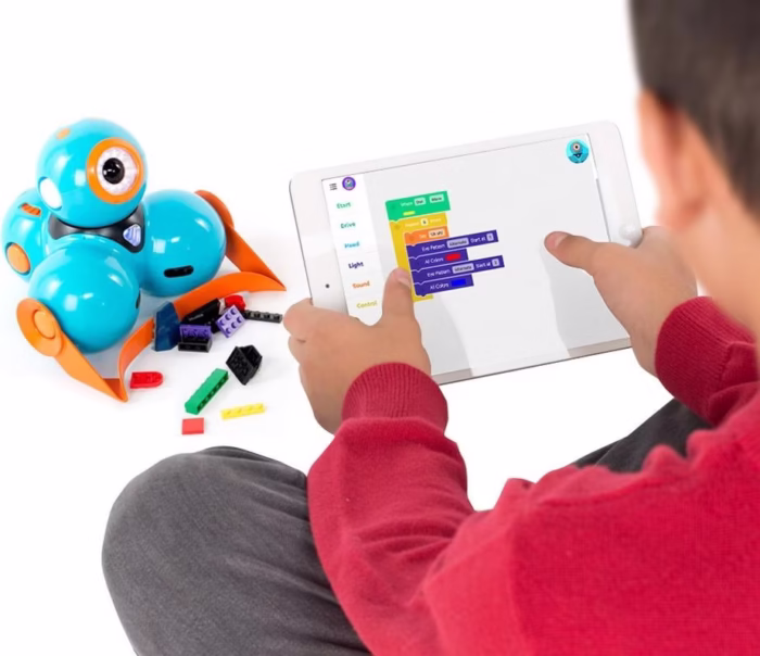 Wonder Workshop Dash Robot - Interactive Learning Companion